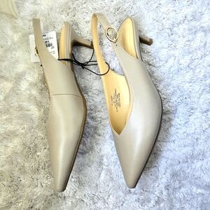 NWT Liz Claiborne kitten heels- taupe - size 8